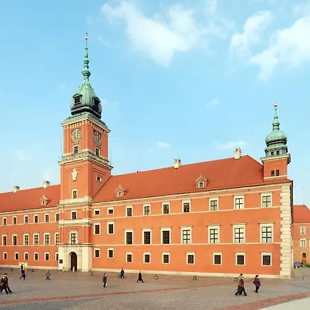아파트 Praga Tower